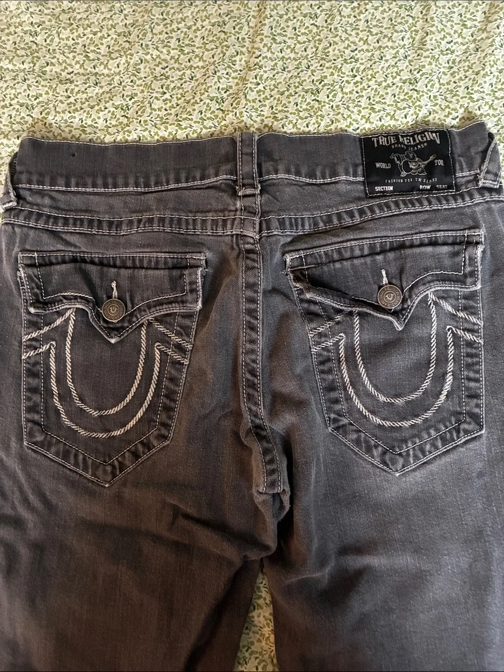 True Religion Gray Ricky Bootcut Jeans with Signature Pocket Stitching size 34